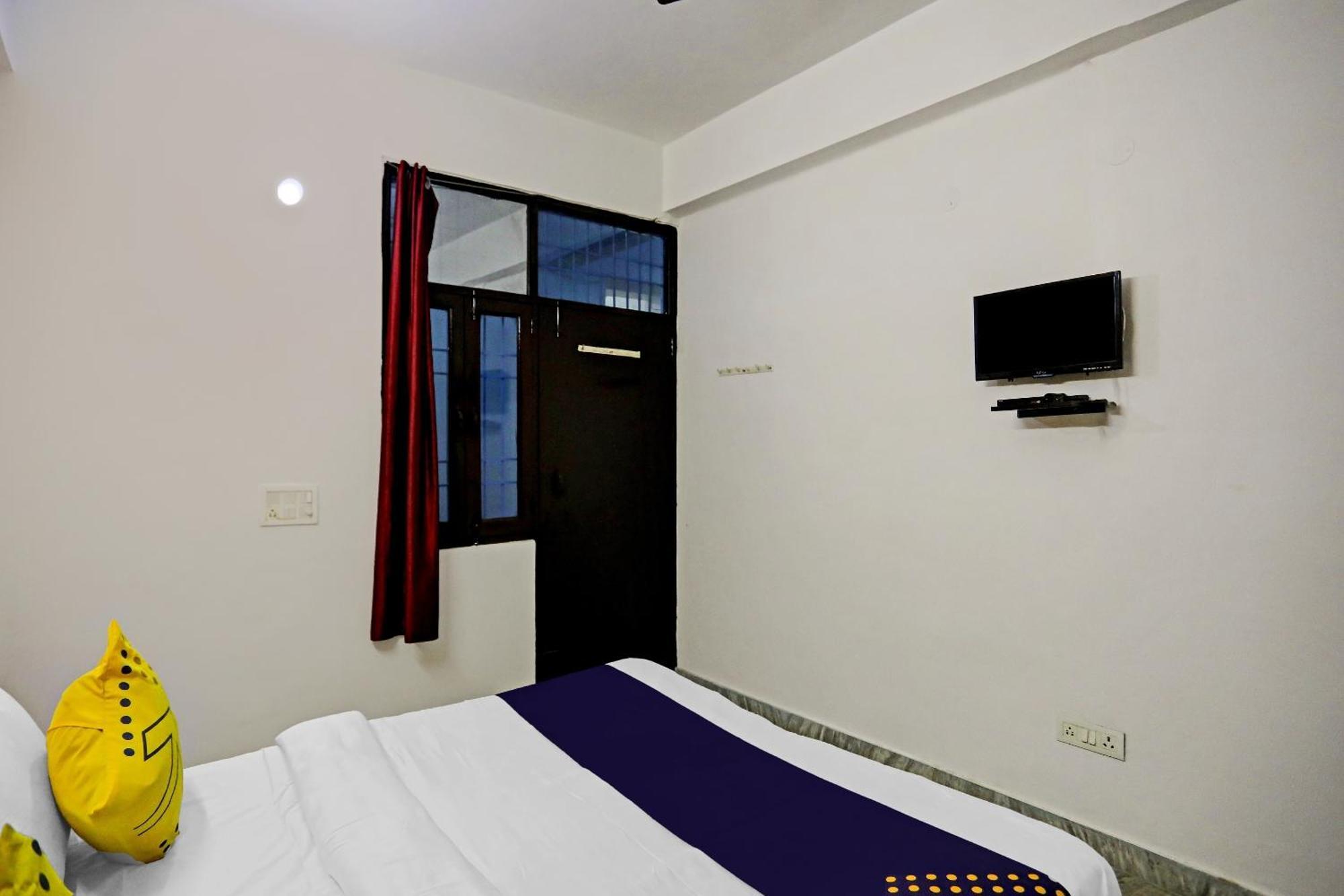 Spot On Raj Hotel Vip Near Worlds Of Wonder Kalkaji Devi Ngoại thất bức ảnh