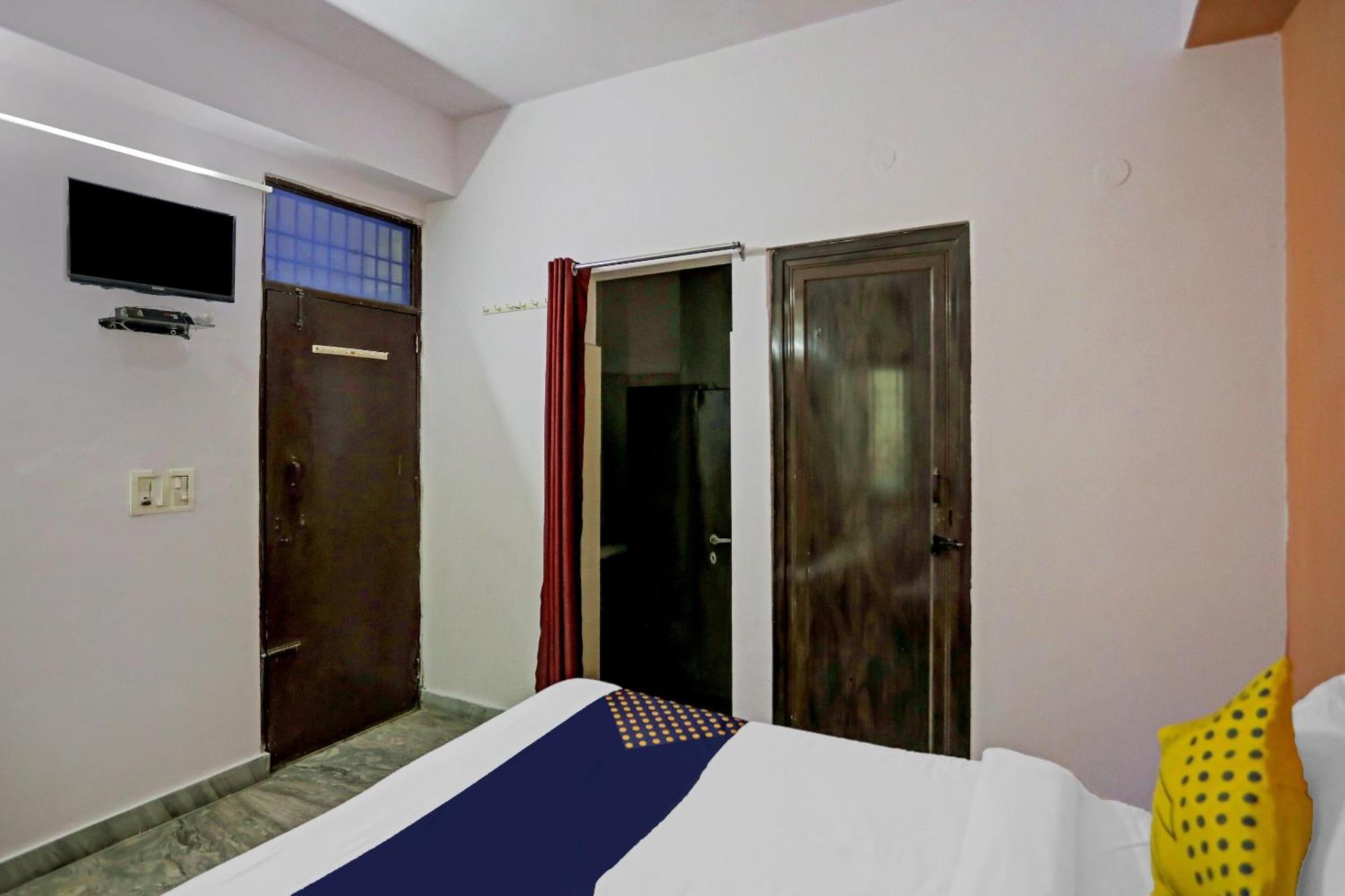 Spot On Raj Hotel Vip Near Worlds Of Wonder Kalkaji Devi Ngoại thất bức ảnh